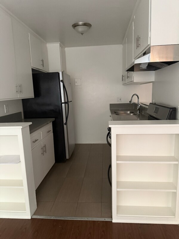 Building Photo - 1538 N Detroit St