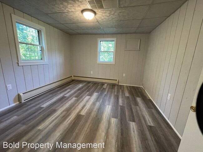 Building Photo - 3 br, 2 bath House - 26 Larch Ln