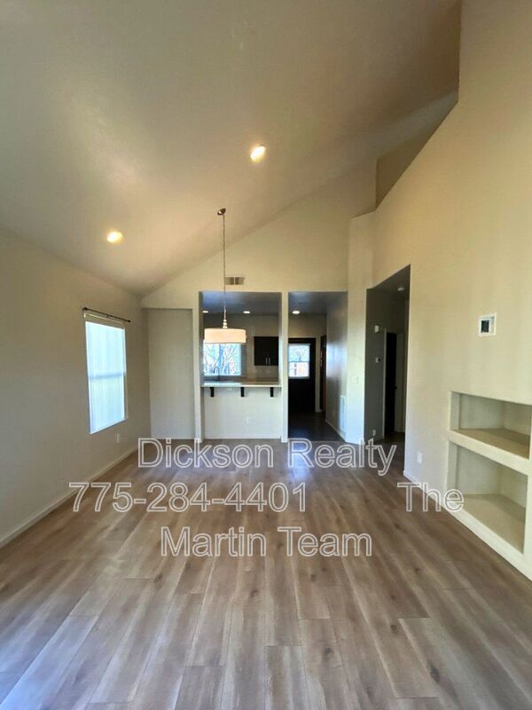 Foto del edificio - 5353 Desert Peach Dr