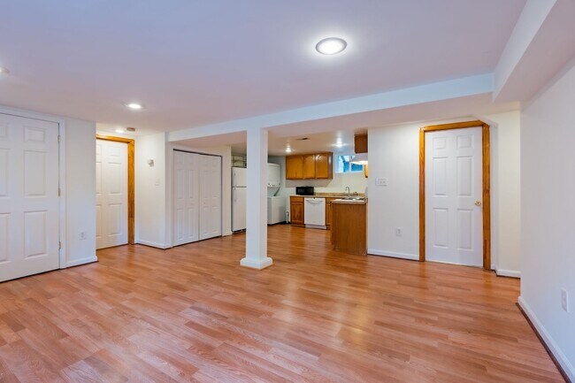 Foto del edificio - 7814 Garland Ave.