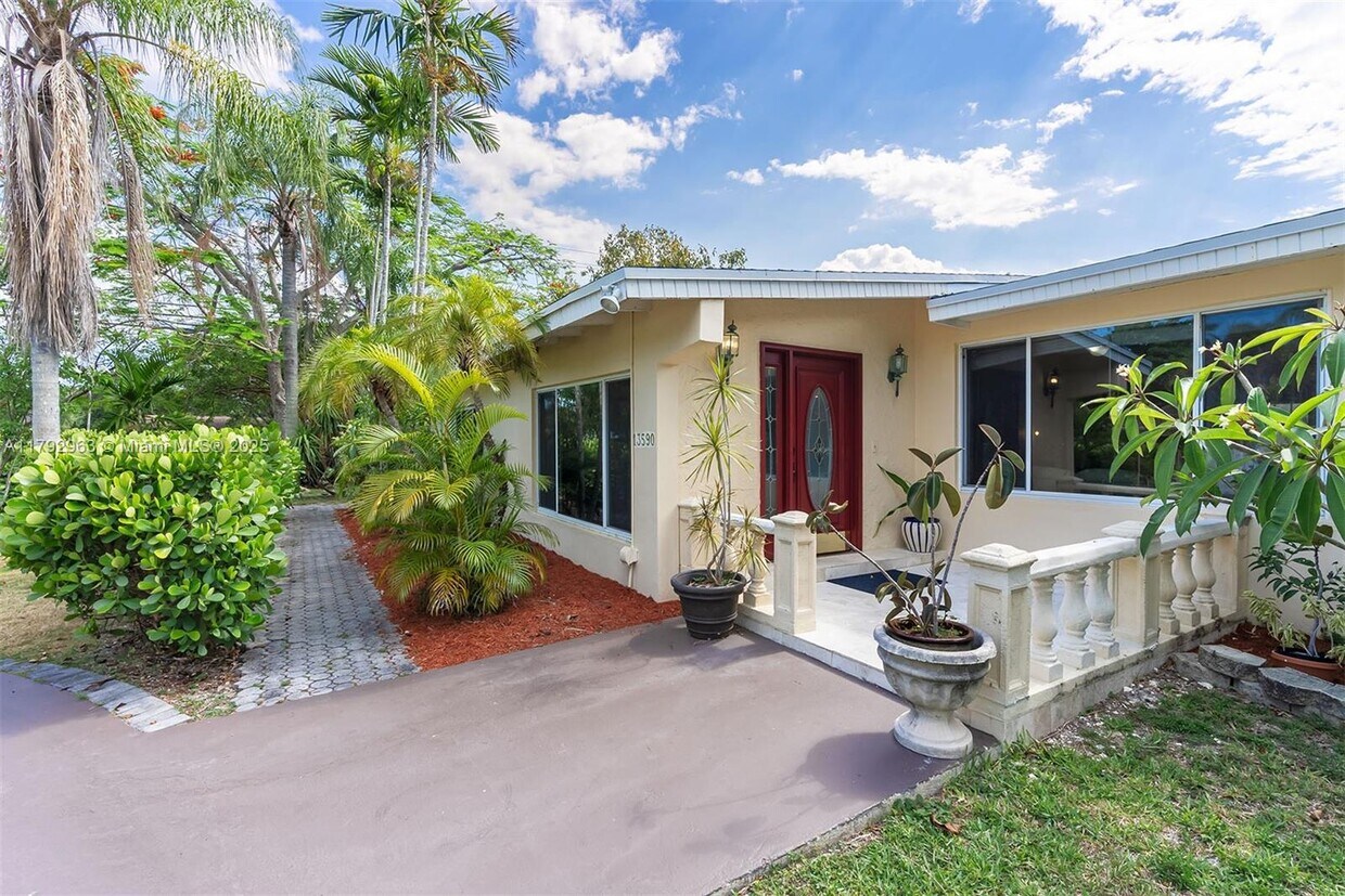 Foto principal - 13590 SW 73rd Ct