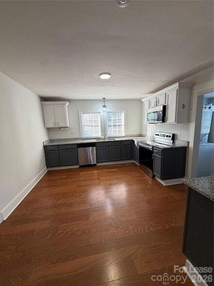 Building Photo - 28 2nd St
