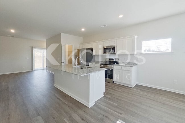 Building Photo - 2253 Banyon Cir