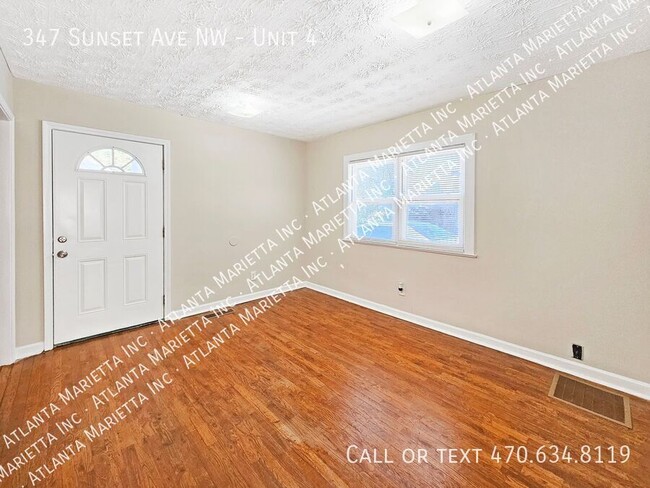 Building Photo - Spacious 2-Bedroom Apartment Near Benz Sta...