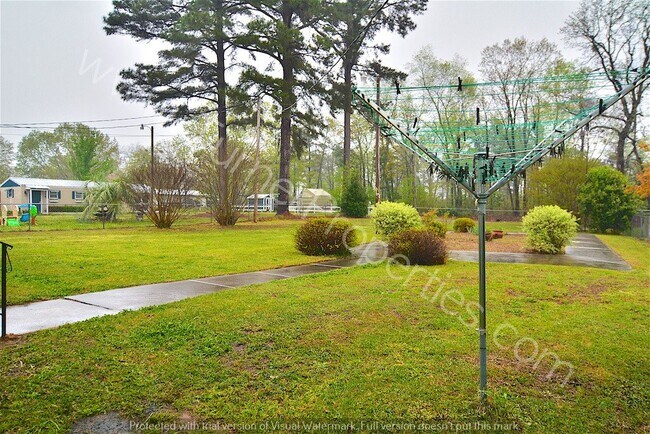 Foto del edificio - 112 Harmon Hill Ct, Hopkins, SC 29061