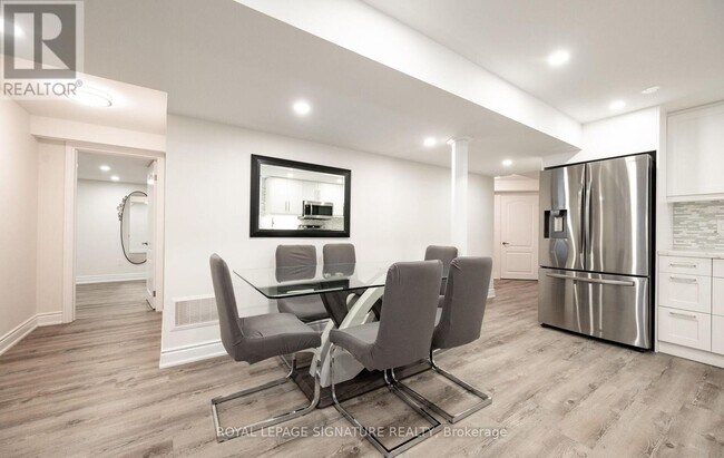 Photo du bâtiment - 5615 Heatherleigh Ave