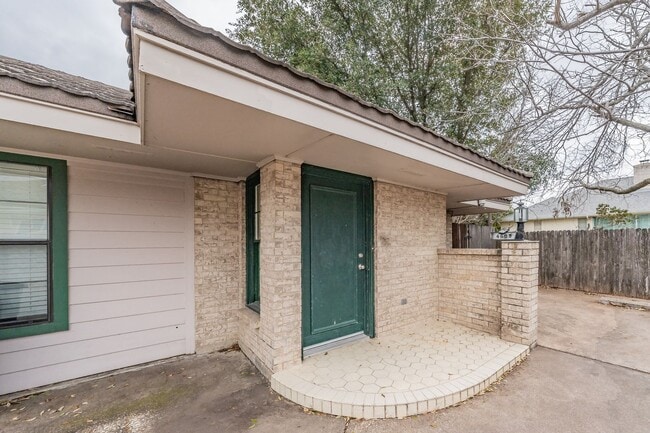 Building Photo - COOMING SOON! Prime Location in Overton We...