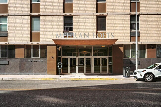Foto del edificio - 517 Gold Ave SW