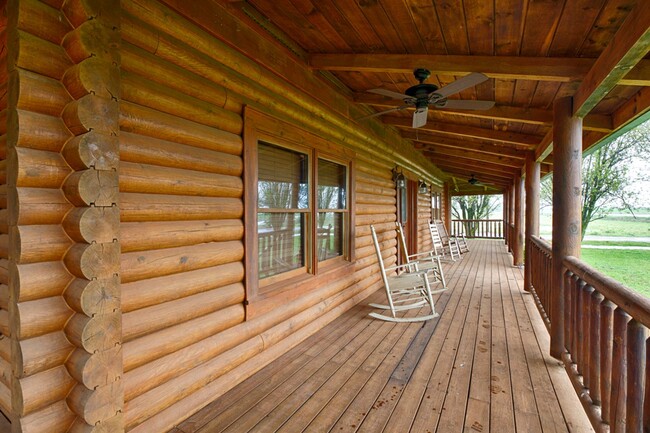 Building Photo - Unique and Beautiful Home in Madison, Alabama