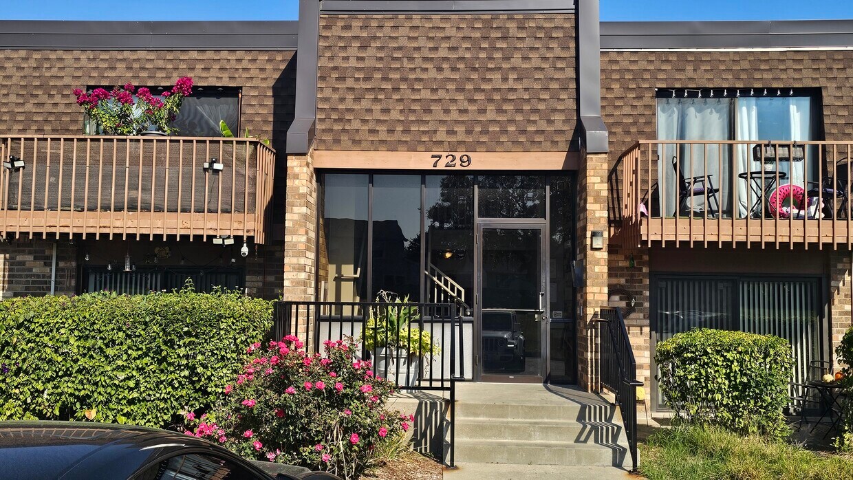 Foto principal - 729 Limerick Ln