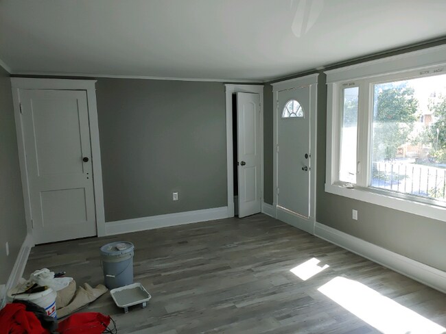 Building Photo - 342 Davidson Ave