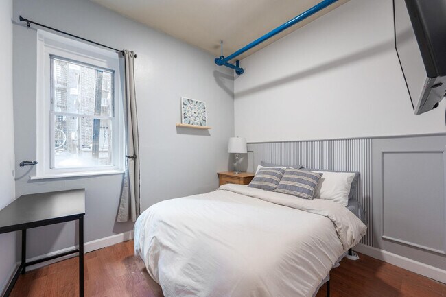 Foto del edificio - 446-410 10th Ave