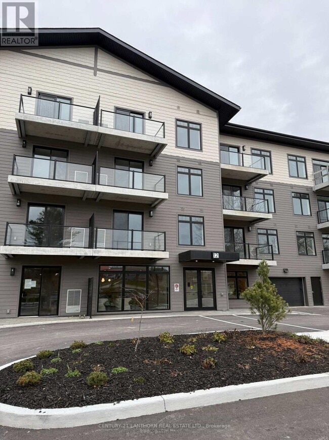 Building Photo - 12 Clara Dr