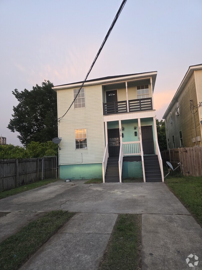 Building Photo - 2717 Annette St