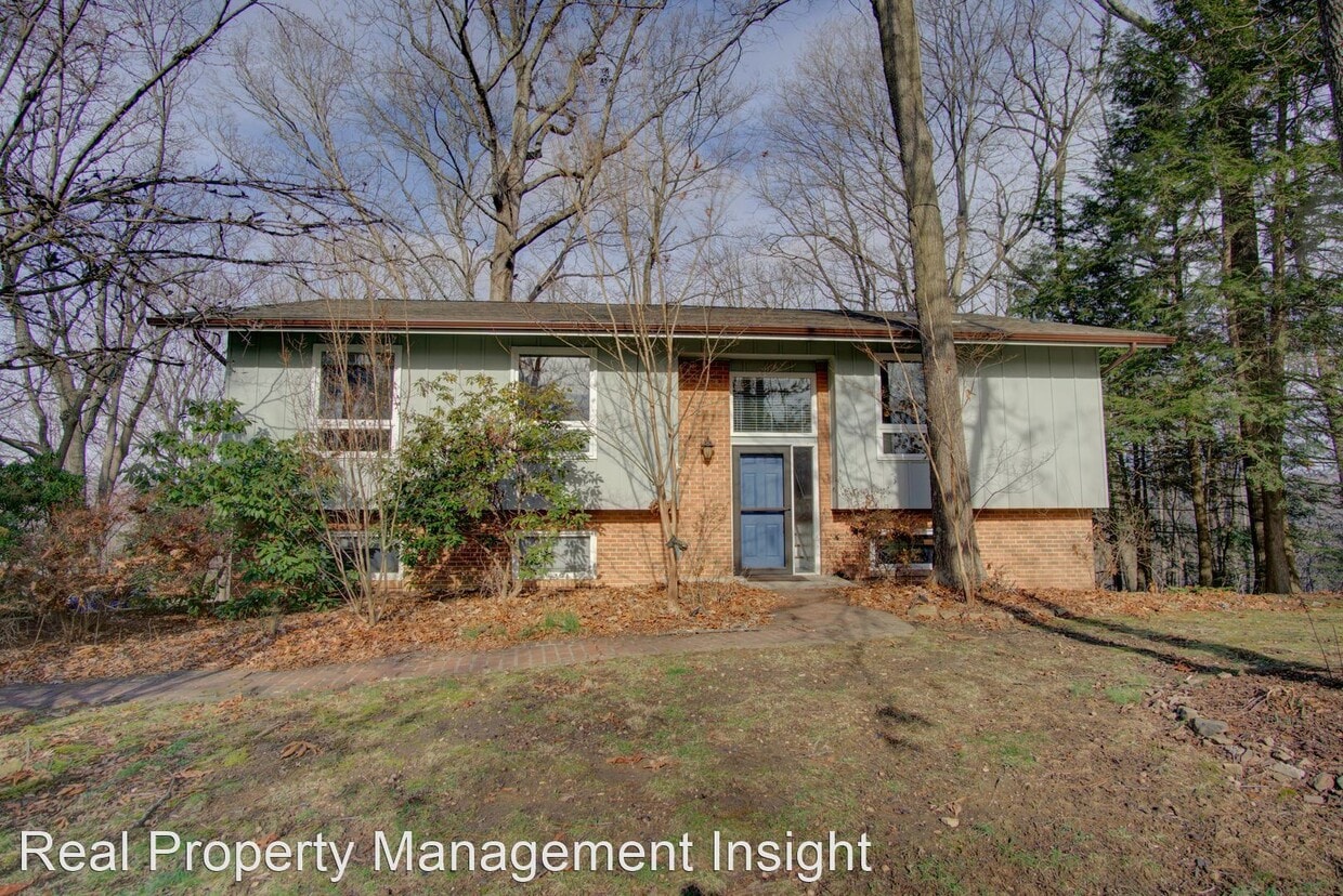 Primary Photo - 4 br, 3 bath House - 201 Craig Drive
