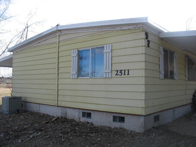Foto del edificio - 3b, 2b, 1,100sq.ft. - Emmett -  right on payette river!