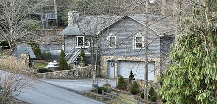 Building Photo - 283 Tanglewood Dr