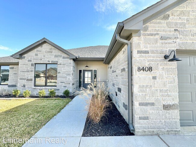 Building Photo - 4 br, 2 bath House - 8408 Kasen Avenue