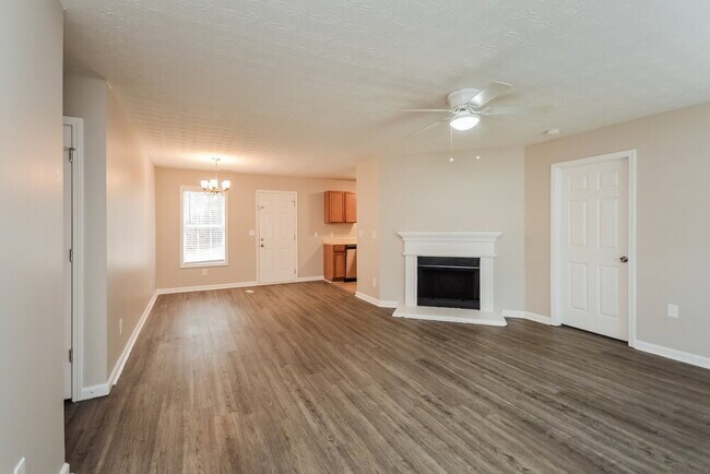 Foto del edificio - 8224 Sterling Ln