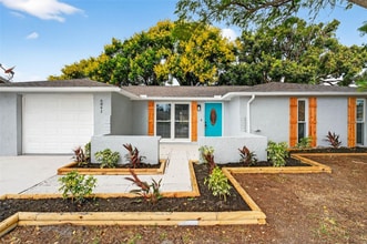 Building Photo - 6841 Tierra Linda St