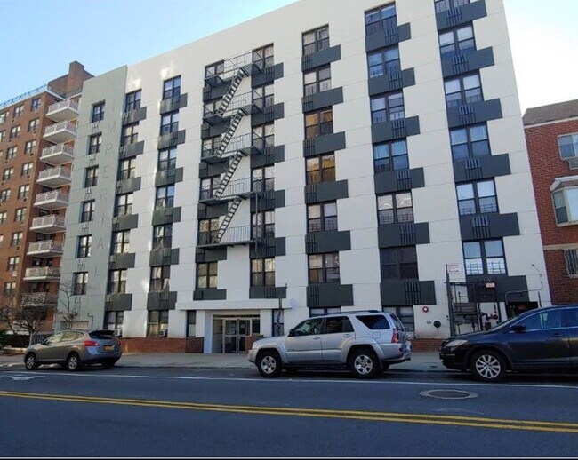 Building Photo - 123-30 83rd Ave
