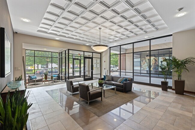 Foto del edificio - 850 Village Center Dr