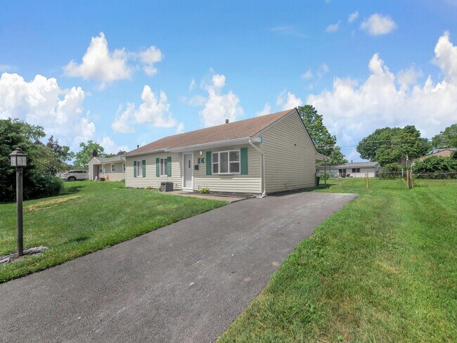 Building Photo - 375 Canfield Dr