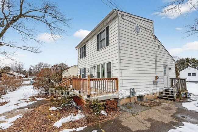 Building Photo - 24 Steinhardt Ave