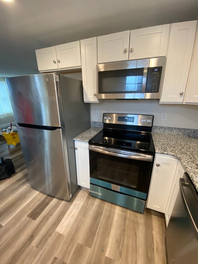 Foto principal - 185 Samoset Ave