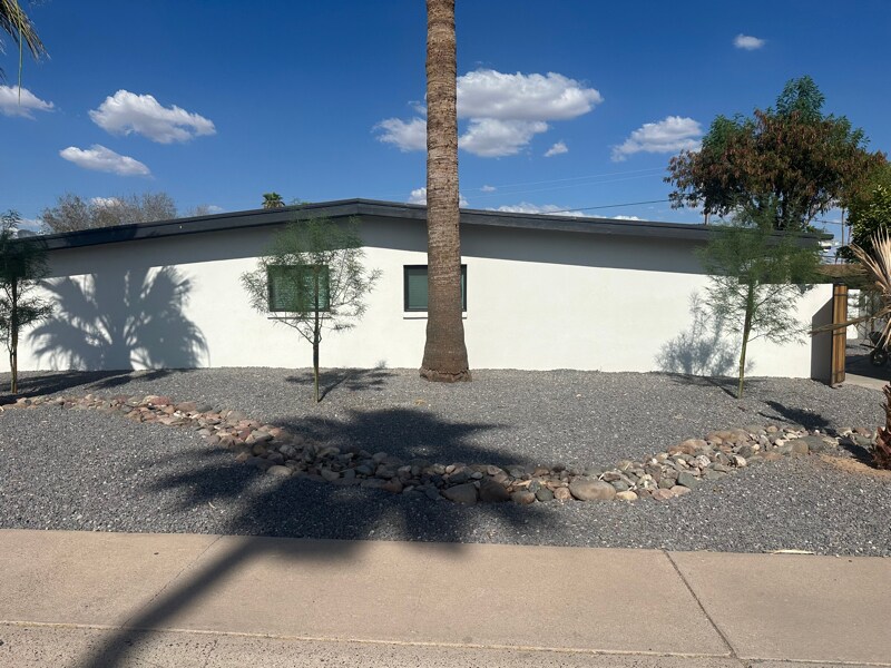 Foto principal - 3301 N 66th Pl