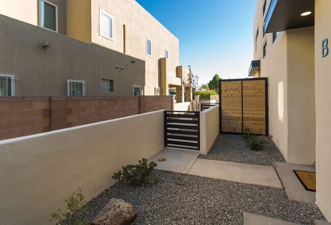 Foto del edificio - Newer Townhome in Downtown Albuquerque