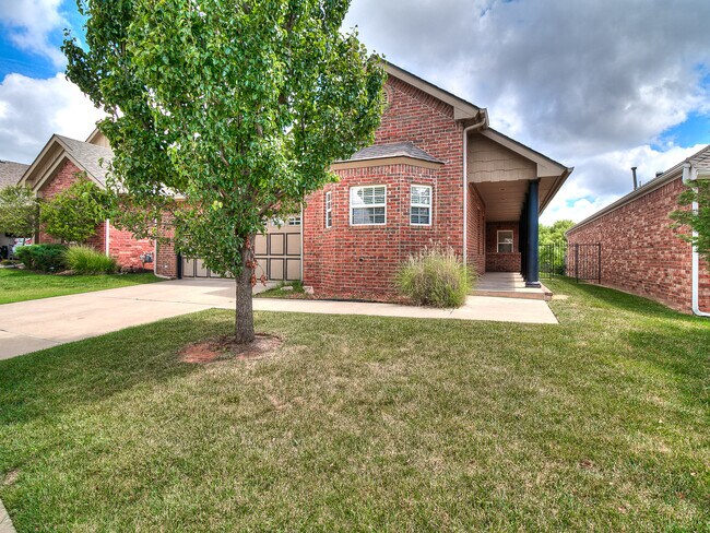 Building Photo - 2044 Sq. Ft. Home- Gated Community with a Pool/Club House-Edmond Schools- Lawn Care Included