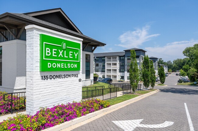 Foto del edificio - Bexley Donelson