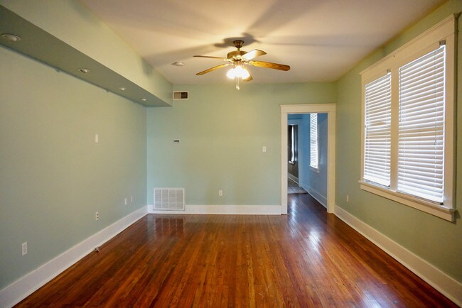 Building Photo - S TONTI HOUSE