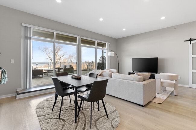 Photo - 32 West Apartments