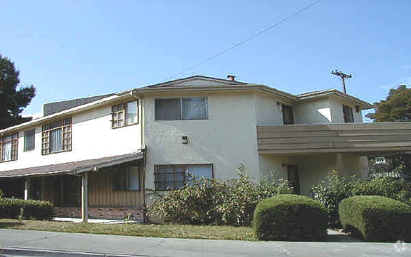 Building Photo - 347 Haddon Rd