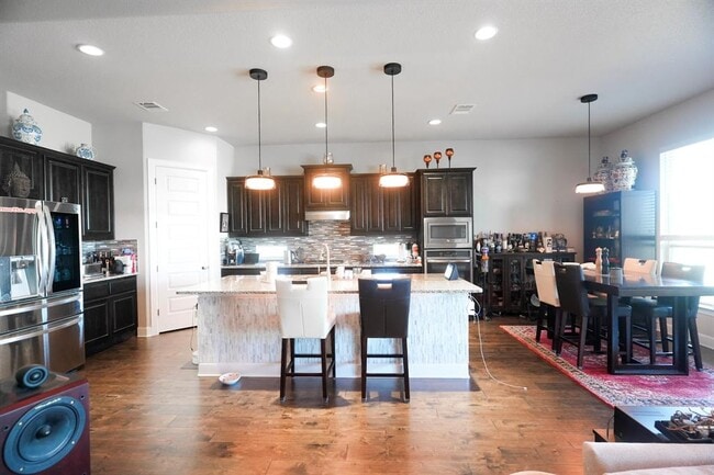 Foto del edificio - 2943 San Milan Pass