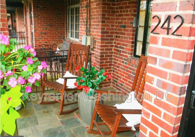 Photo - 242 Emerson St