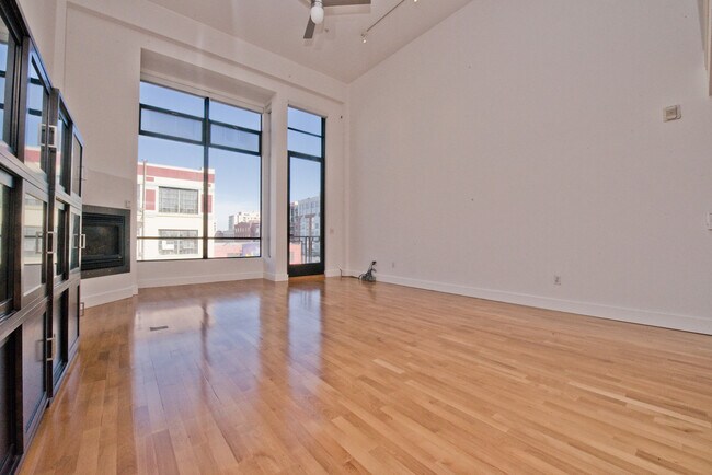 Foto del edificio - 200 Townsend St