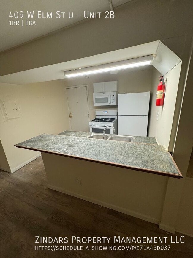 Foto del edificio - Remodeled studio Apartment in Urbana, IL