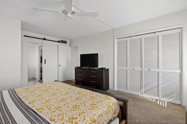 Foto del edificio - 3960 Oaks Clubhouse Dr