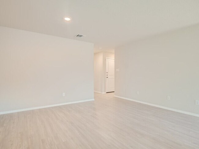 Foto del edificio - 15011 Dorset Wheel