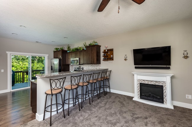 Foto del edificio - 723 Cox Ct