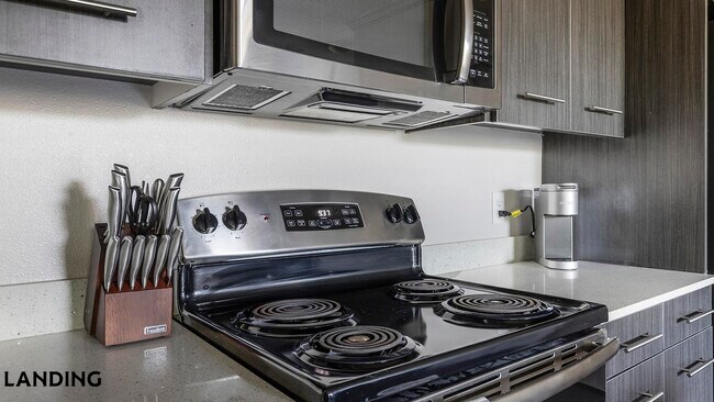 Foto del edificio - 7602 Luskey Blvd