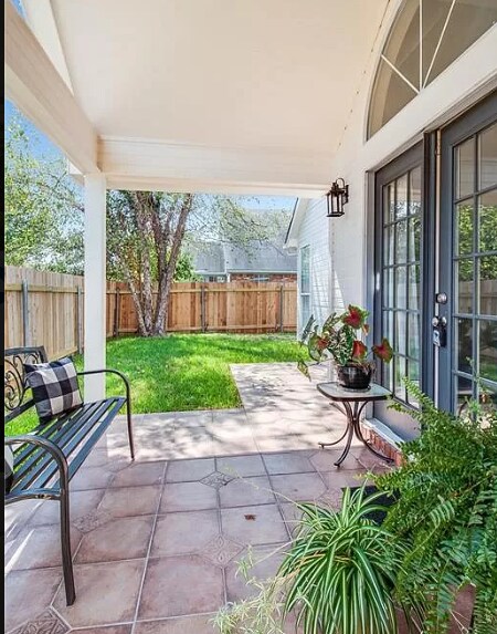 Building Photo - 529 Stratmore Dr