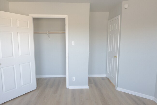 Building Photo - 300 Veterans Dr
