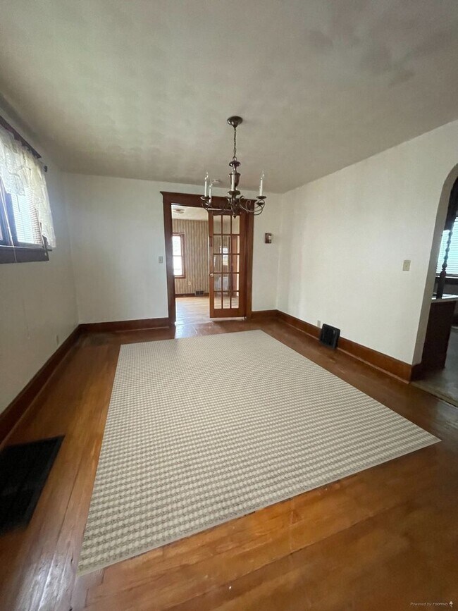 Foto del edificio - !HALF OFF FIRST MONTHS RENT SPECIAL! 5 bedroom 2 bath House