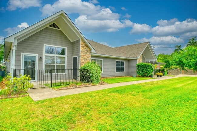 Foto del edificio - 770 Hunt Rd