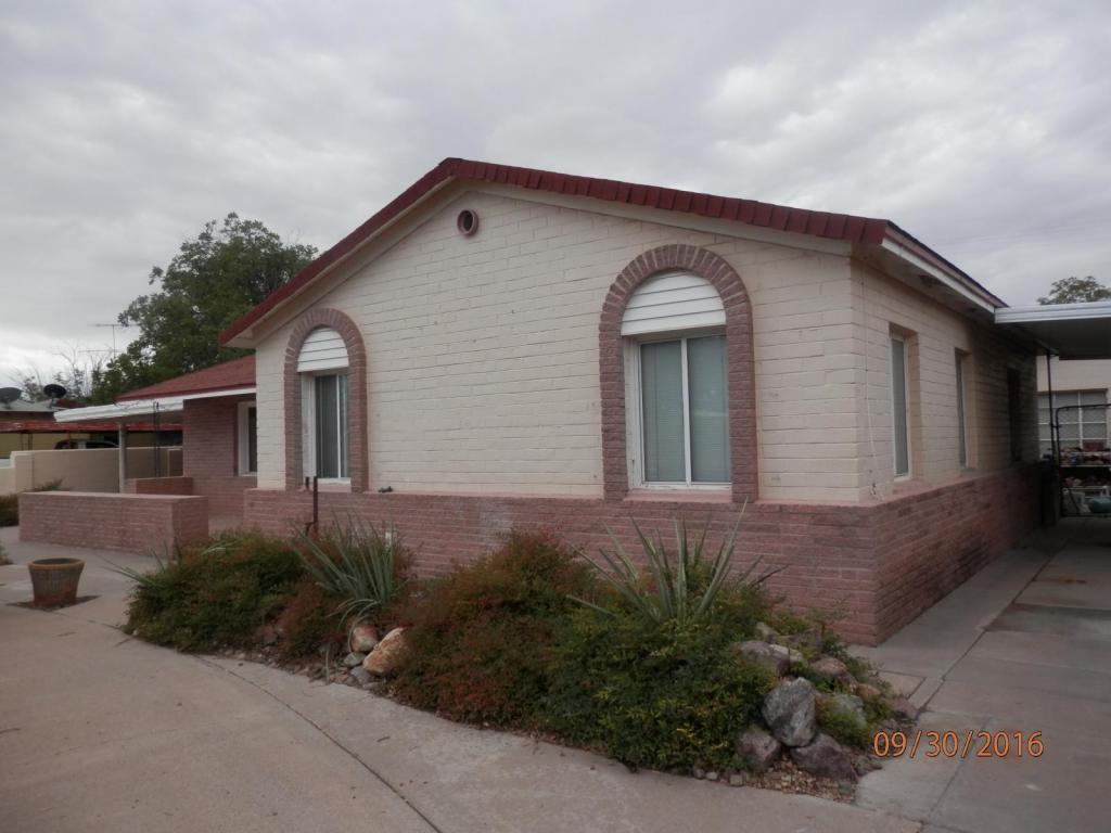 Primary Photo - 408 S Platinum Ave