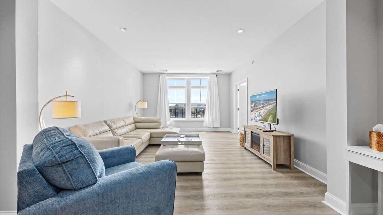 Primary Photo - 810 Asbury Ave